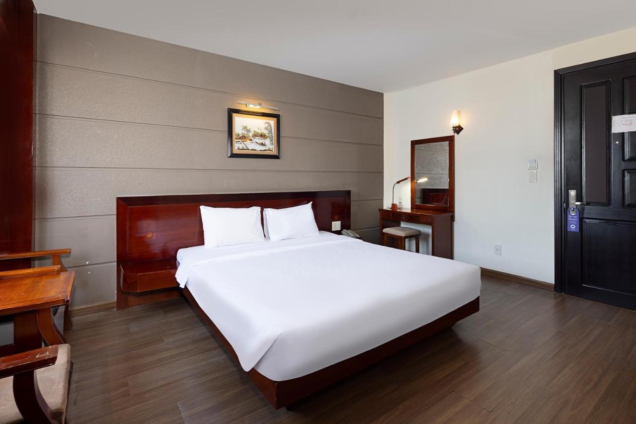 Centersea Hotel Nha Trang Exterior photo